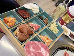 烤厚切黑香猪五花肉-烤路里·韩国品质自助烤肉(石路天虹4号店)
