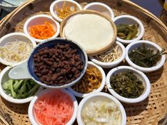 -包整·丝娃娃(一览甲秀楼风景店)