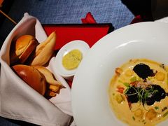 -弦月窗LUNETTE BY AMANDA(复兴路店)