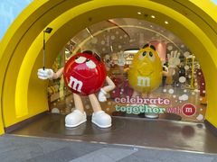 -m豆巧克力世界(上海世茂广场店)