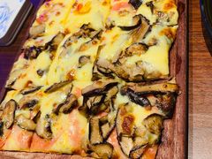 双拼薄饼-Ambra Haus琥珀屋精酿餐厅(宝山店)