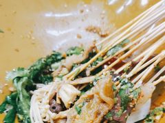 -上上签·冷锅串串(六灌路店)