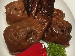 南京酱鸭头-满江红四季餐厅 · 国家五钻级酒家(新纪元大酒店店)