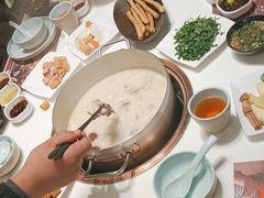 -洪氏嗨捞·猪肚鸡火锅(阳光天地店)