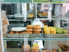 面包甜点陈列柜-老磁器口豆汁店(天坛店)