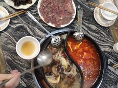 -乳仔牛牦牛汤锅 烤羊排(松潘古城店)