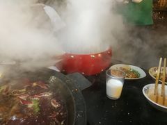 -茅草房·河畔园林火锅