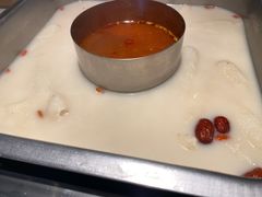 -尚尚仙·酸汤猪手·猪肚鸡火锅(华联万柳购物中心店)