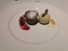 -Mogul Eatery·大亨餐酒馆