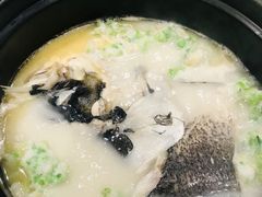 泉水珊瑚鱼头汤-小厨娘淮扬菜(清江苏宁广场店)