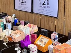 -广州周大福金融中心