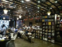 -钟书阁(松江泰晤士小镇店)