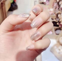 渐变-朵拉定制美妆美甲