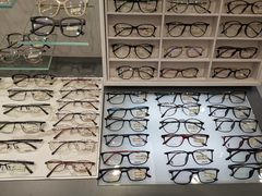 -回瑞眼镜·蔡司·依视路官方授权店(广益路万达店)