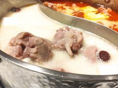 酸汤猪手火锅-小街猪手(团结湖店)