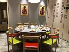 包厢-羊来顺冰煮鲜羊铁锅烀羊肉(八卦岭店)