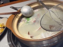-四点金粥底火锅(沂州里店)