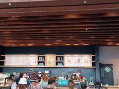 -星巴克(广州南站A18检票口楼上)