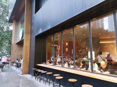 -星巴克臻选(南京艾尚天地店)