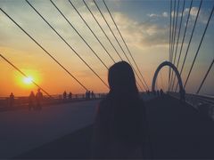 -南京眼步行桥