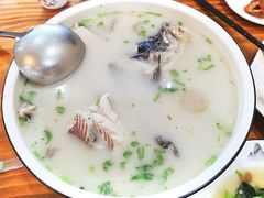 -美顺香食府鱼头老店(雪野湖店)