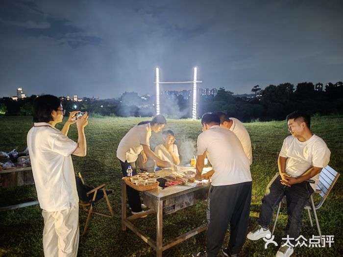 松山湖南湖湾露营营地图片