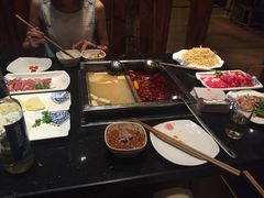 -百年川椒重庆老火锅(光谷店)