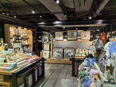 -猫的天空之城概念书店(苏州诚品店)