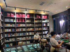 -钟书阁(松江泰晤士小镇店)