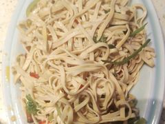 -山里屯铁锅炖·东北菜(康桥店)