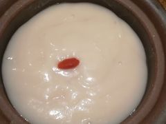 -老牌坊云南鱼豆花火锅(爱建店)