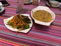 -香巴拉云南餐厅(华莱坞店)