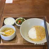 今天来尝尝蟹满春的蟹黄饭