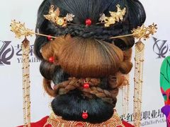 -艺采红鹰职业培训学校