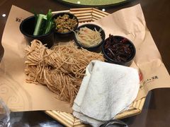 故乡风情-丁里羊肉小镇(天鹅湖总店)