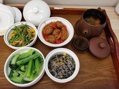 -雪梅月子中心(华侨城店)