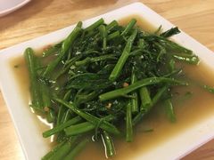 -J Daeng Seafood