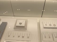 -Tiffany & Co.蒂芙尼
(杭州大厦店)