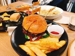 -HELLO 27 意面·沙拉·帕尼尼