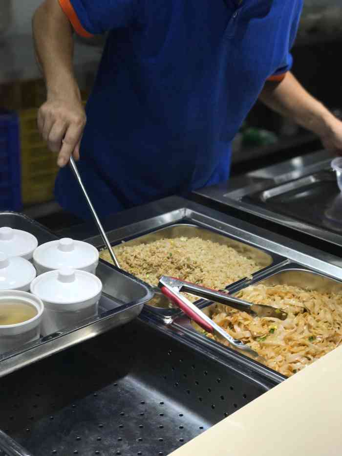 湘南学院第一食堂-"今日得空,早上跑来吃个粉.有家常德老板的.