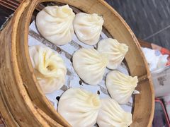 -莱莱小笼·乔艾
