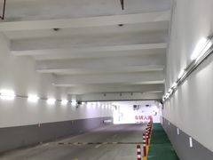 -百联又一城停车场