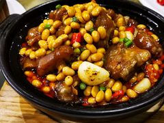 黄豆煨猪蹄-咪咪川菜(太乙路店)
