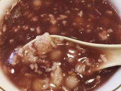 豆沙酒酿圆子羹-咬不得高祖生煎·简餐(骆家庄店)