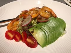 牛油果鲜虾沙拉-T館·花园艺术餐厅