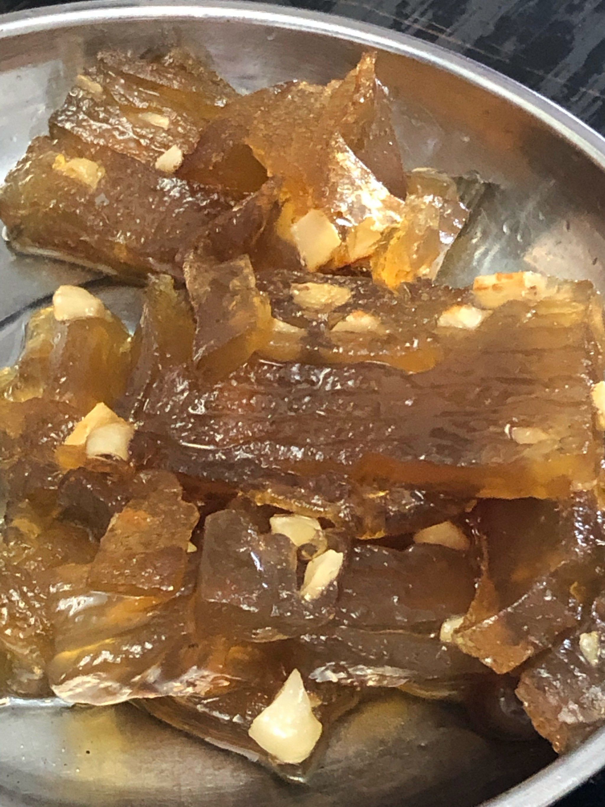 马蹄糕也是广东人的最爱传统食品之一咯做法很简单很多家庭都能自己