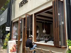 -VERIE BAKEHOUSE