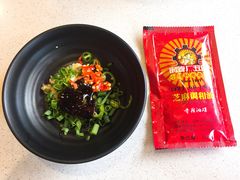 -钢管厂五区小郡肝串串香(滨江店)