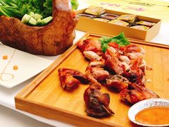 -老船夫婚宴婚庆会馆(延吉路店)