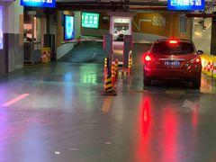 -汇智国际商业中心·停车场